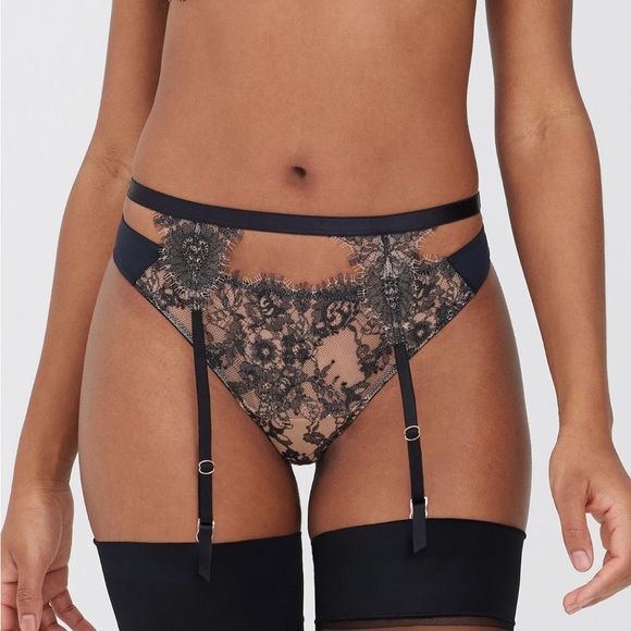 *SKARLETT BLUE* Entice Lace 3 Piece Lingerie Set, Black/Nylon Medium - Picture 2 of 7